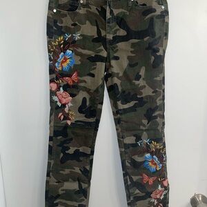 Floral Camouflage Women's Jeans